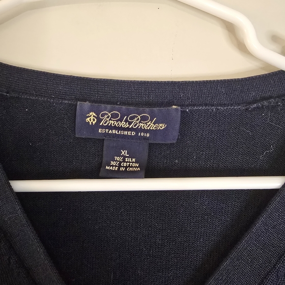 Brooks Brothets Women's Navy V-Neck Button Cardigan Sweater - Picture 2 of 3